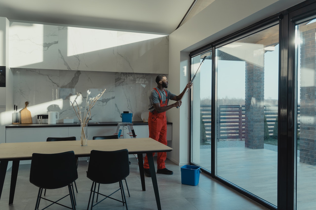 The Dad’s Guide to Window Cleaning